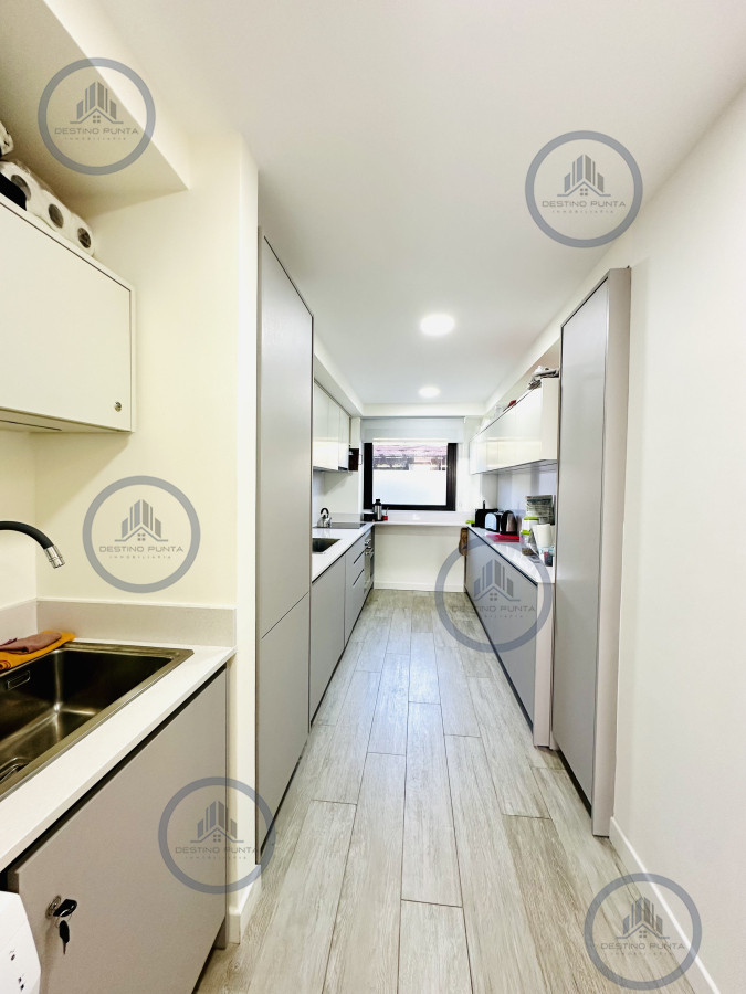 Apartamento ID.108 - Alquiler temporario de apartamento con la mejor ubicación del complejo, unidad de dos dormitorios con parrillero de uso exclusivo, Punta Ballena
