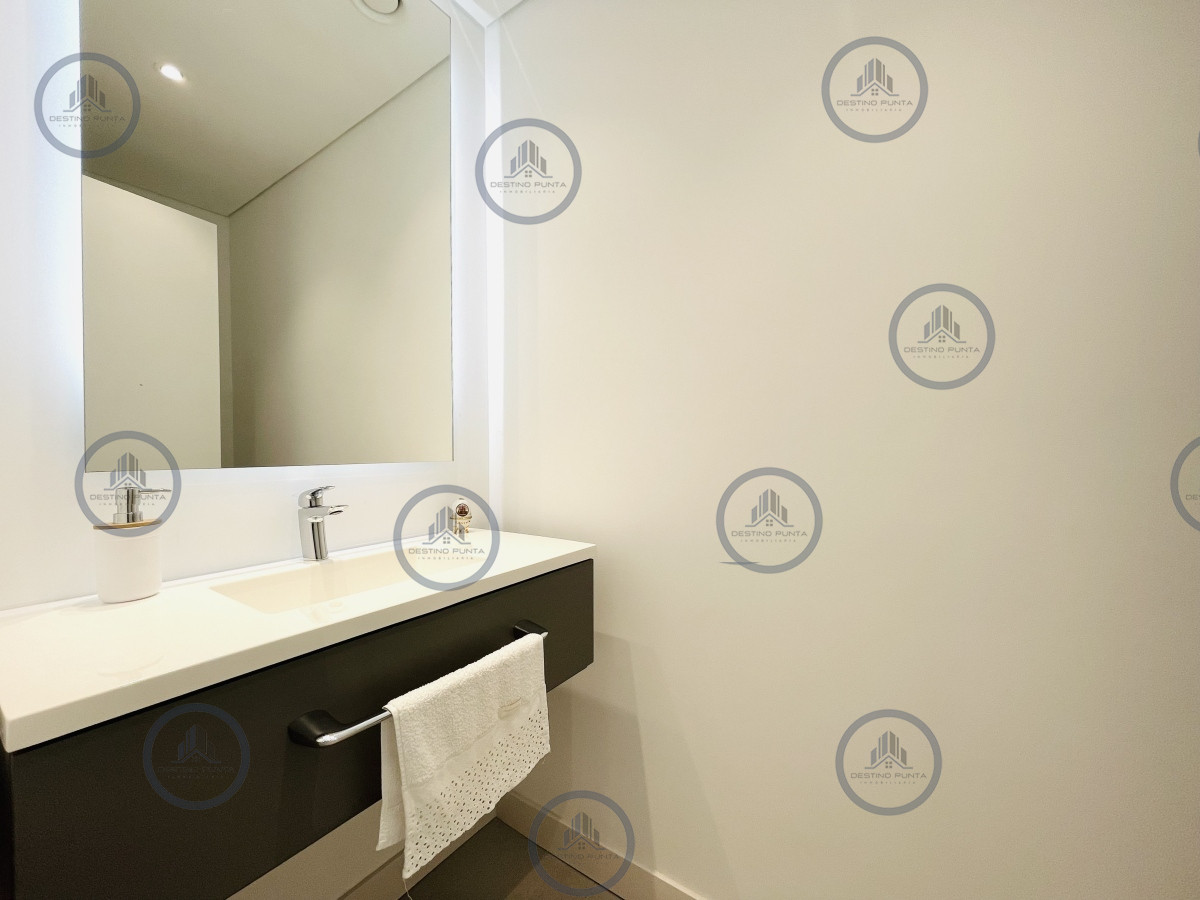 Apartamento ID.1940 - Venta Espectacular Apartamento Frente al Mar, 3 Dormitorios, Le Parc Punta del Este