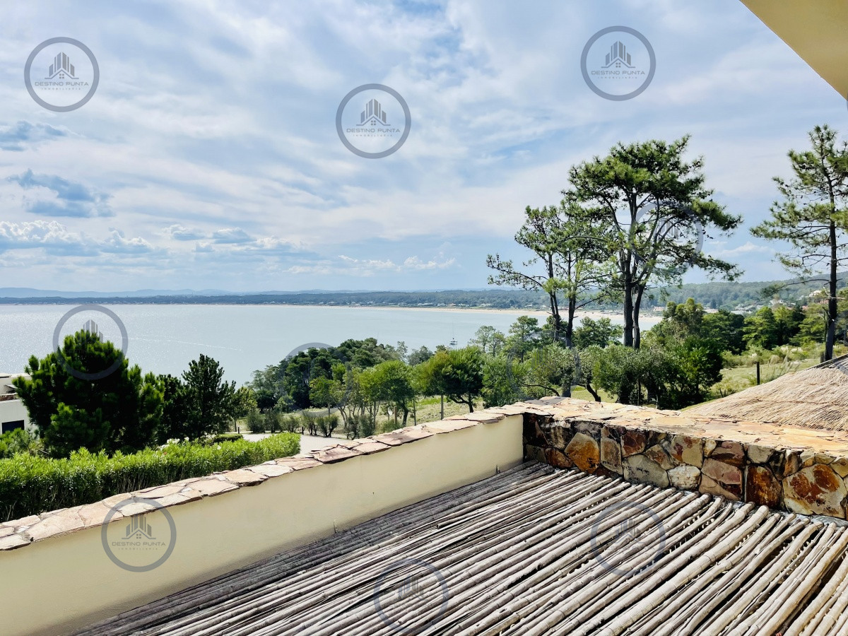 Apartamento ID.1192 - Venta y alquiler de apartamento de dos dormitorios con parrillero de uso exclusivo en Punta Ballena