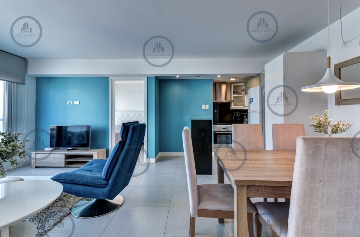 Apartamento ID.541 - Apartamento Céntrico de 2 Dormitorios con Vista al Mar, en el corazón de la Península de Punta del Este