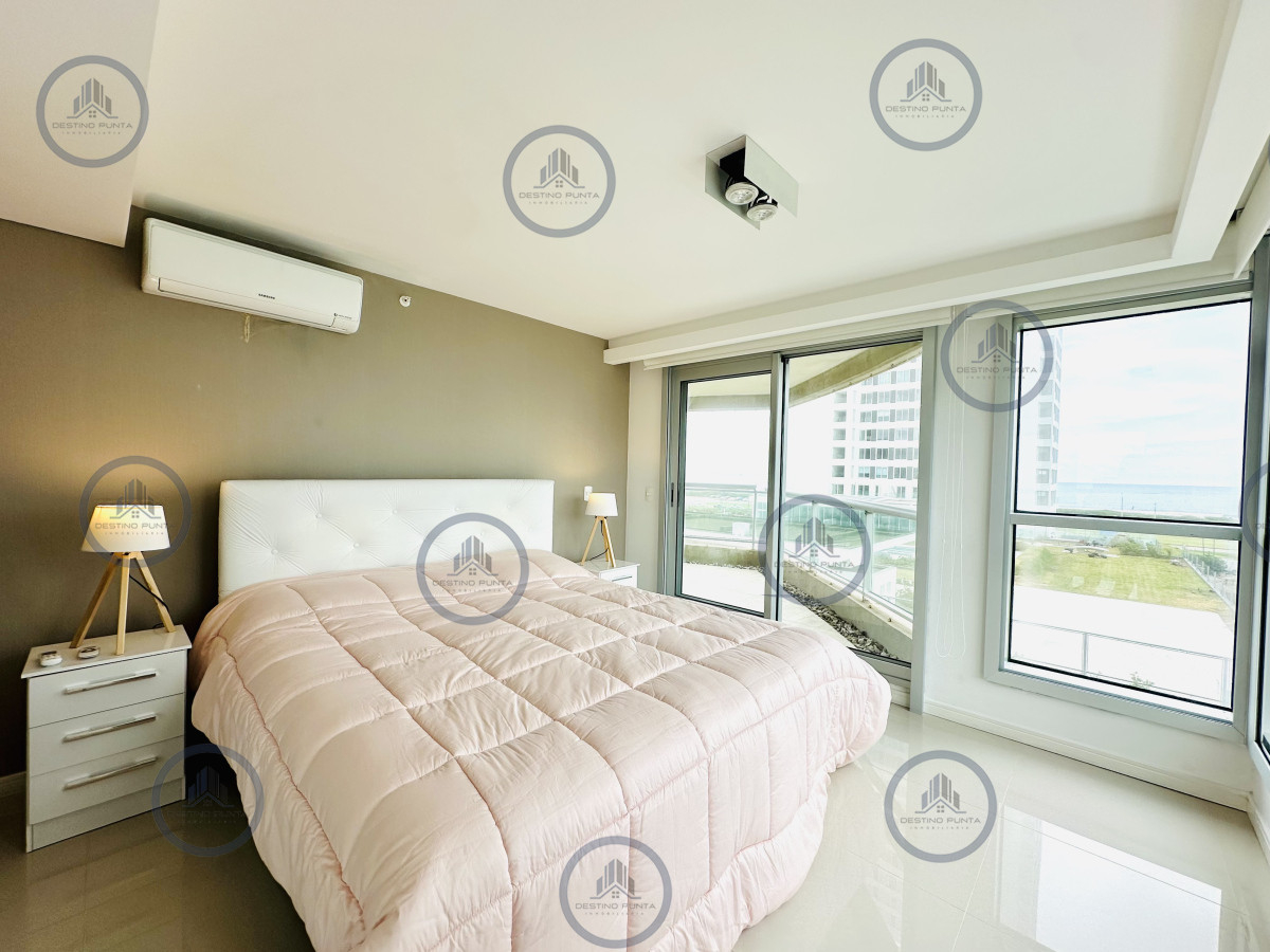 Apartamento ID.2295 - Oportunidad de venta apartamento de 3 dormitorios mas dependencia Playa Brava, Punta del Este