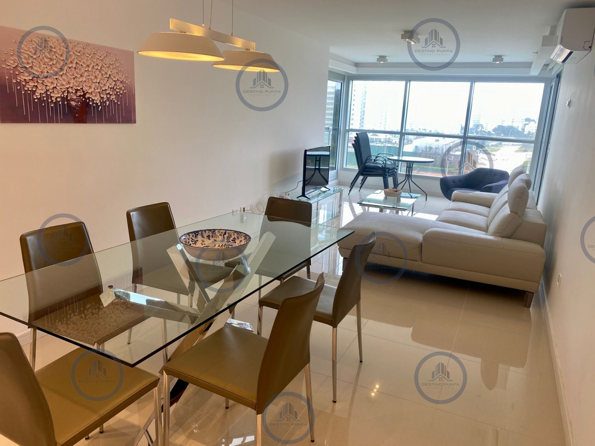 Apartamento ID.2159 - Oportunidad Moderno Apartamento de 2 Dormitorios y Dependencia a Pasos de Playa Brava