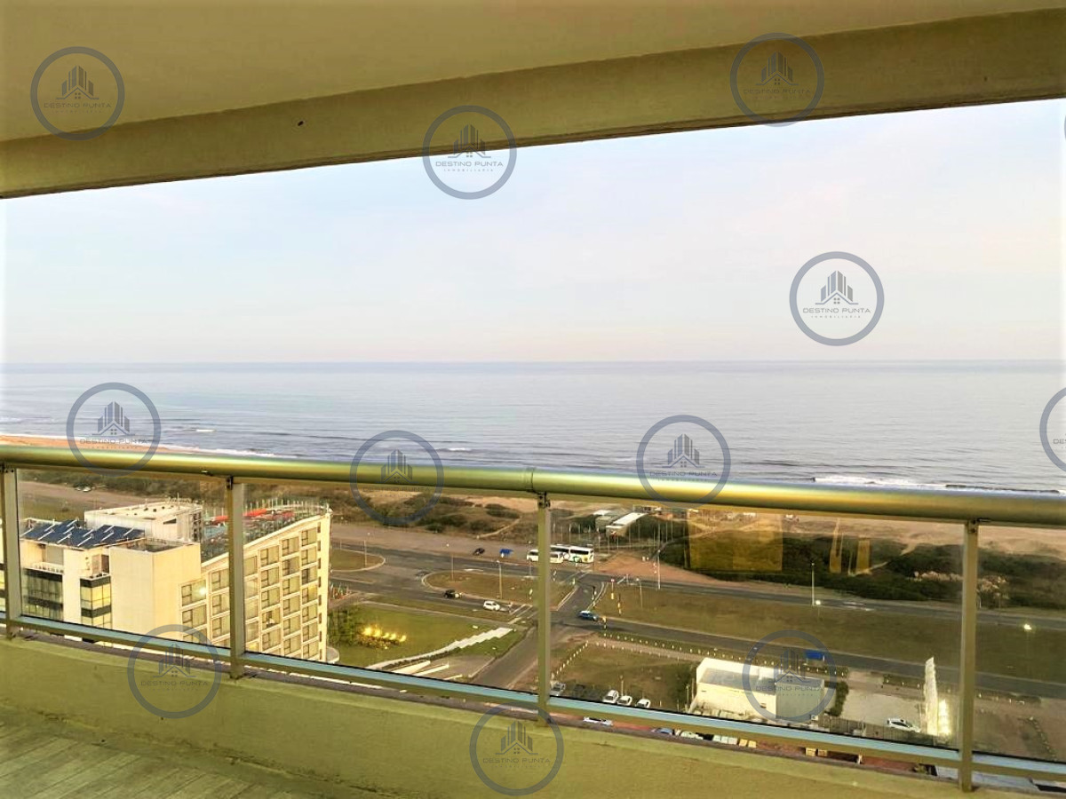 Apartamento ID.299 - Apartamento de 2 Dormitorios en Frente a Playa Brava - Punta del Este