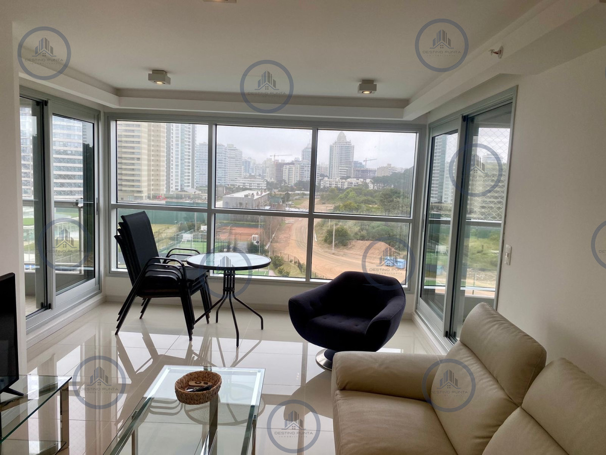 Apartamento ID.2159 - Oportunidad Moderno Apartamento de 2 Dormitorios y Dependencia a Pasos de Playa Brava