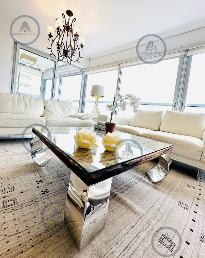 Apartamento ID.272 - Oportunidad en Venta Maravilloso departamento esquinero en Torre Le Parc, Playa Brava, Punta del Este