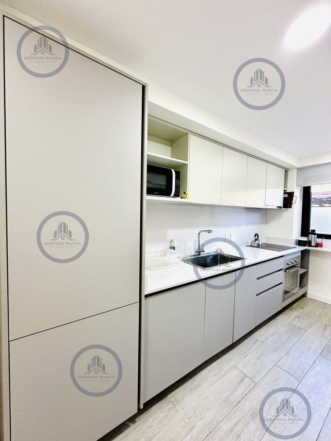 Apartamento ID.108 - Alquiler temporario de apartamento con la mejor ubicación del complejo, unidad de dos dormitorios con parrillero de uso exclusivo, Punta Ballena