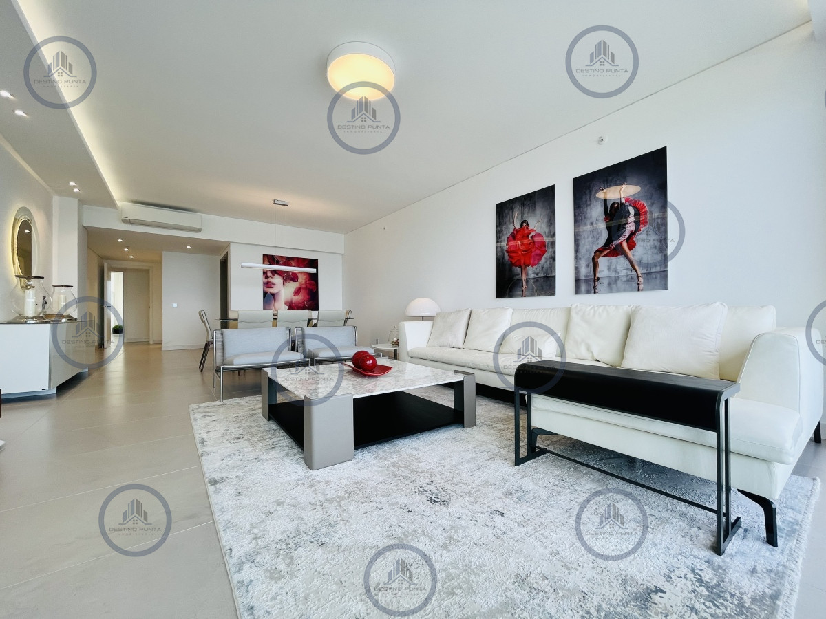 Apartamento ID.1940 - Venta Espectacular Apartamento Frente al Mar, 3 Dormitorios, Le Parc Punta del Este