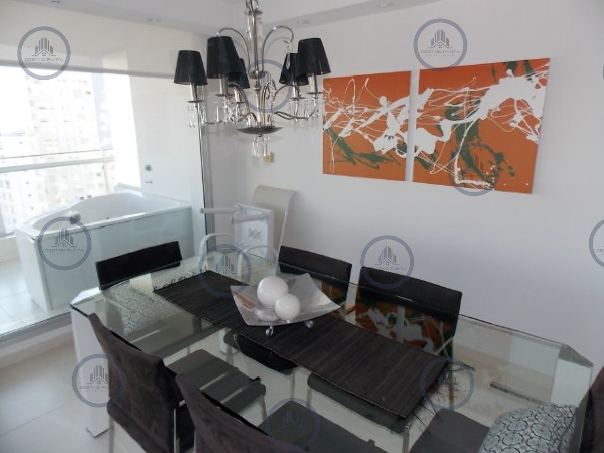 Apartamento ID.86 - Venta  de apartamento esquinero de tres dormitorios en Playa Mansa