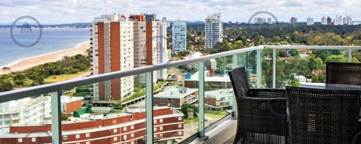 Apartamento ID.1154 - Excelente Apartamento de 3 Dormitorios con Vista al Mar, Playa Mansa, Punta del Este