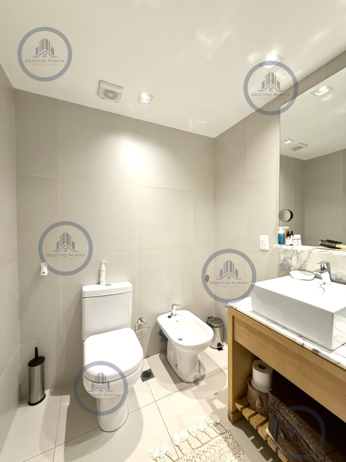 Apartamento ID.3111 - Venta de hermoso departamento de 2 dormitorios más parrillero en Punta Ballena 