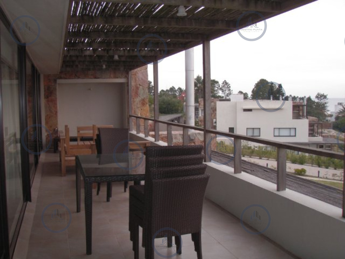 Apartamento ID.31 - Alquiler temporario de apartamento de tres dormitorios más dependencia de servicio, Punta Ballena
