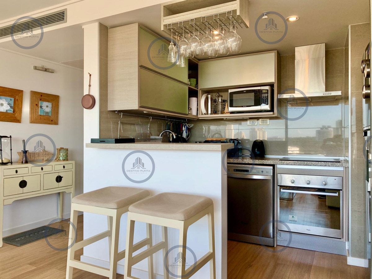 Apartamento ID.111 - Excelente Apartamento de 2 Dormitorios en Venta y Alquiler - Playa Mansa, Punta del Este