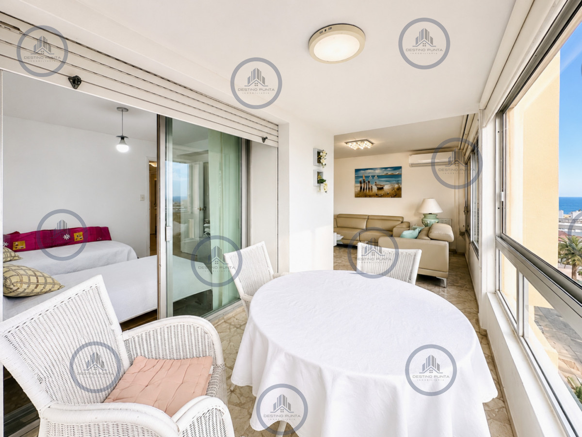 Apartamento ID.2025 - Apartamento en Venta, Península de Punta del Este. 3 Dormitorios con vista, reciclado 