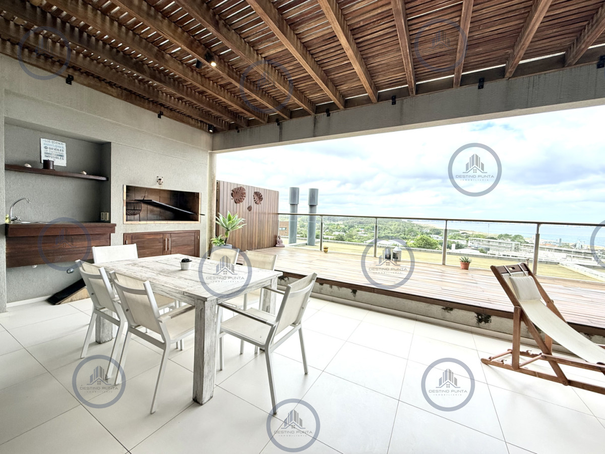 Apartamento ID.3111 - Venta de hermoso departamento de 2 dormitorios más parrillero en Punta Ballena 