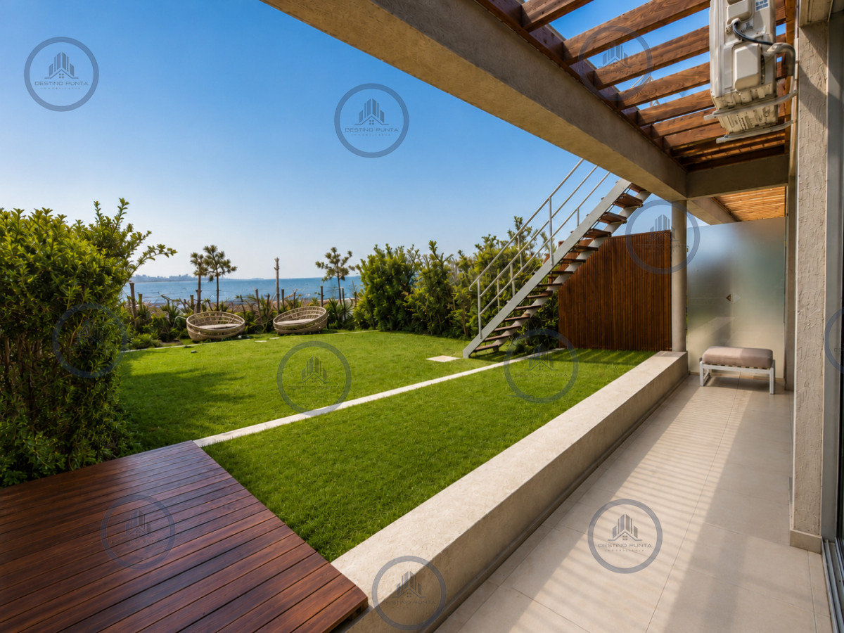 Apartamento ID.429 - Apartamento de 3 Dormitorios, Parrillero de uso exclusivo y Jardín en Punta Ballena, Punta del Este