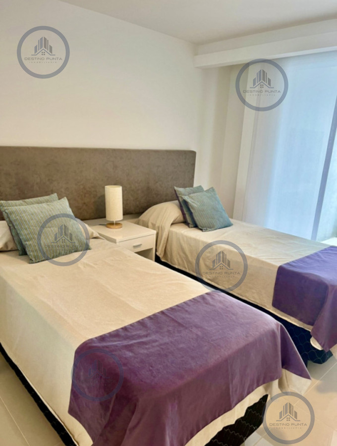 Apartamento ID.3160 - Venta de apartamento con vista al mar a pasos de playa Brava de 2 dormitorios con parrillero 