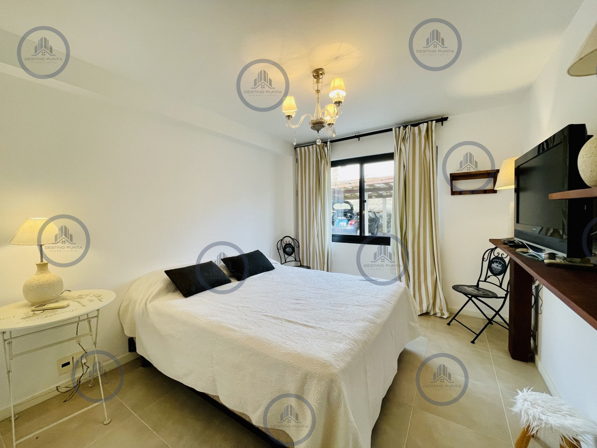 Apartamento ID.1192 - Venta y alquiler de apartamento de dos dormitorios con parrillero de uso exclusivo en Punta Ballena