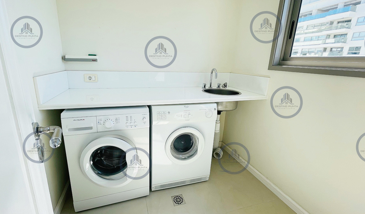 Apartamento ID.457 - Venta y alquiler temporario de apartamento premiun en Torre Imperiale de Playa Brava, Punta del Este