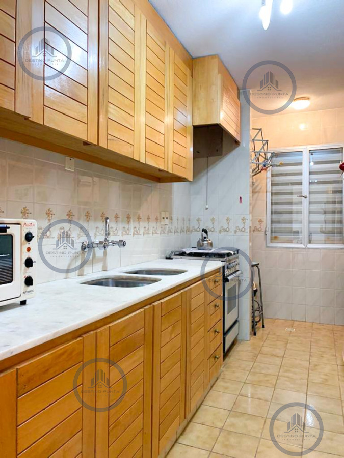 Apartamento ID.785 - Apartamento de 2 Dormitorios Frente a Playa Brava, Venta