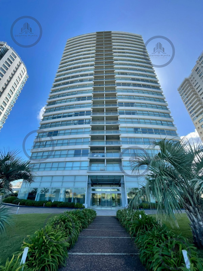 Apartamento ID.272 - Oportunidad en Venta Maravilloso departamento esquinero en Torre Le Parc, Playa Brava, Punta del Este