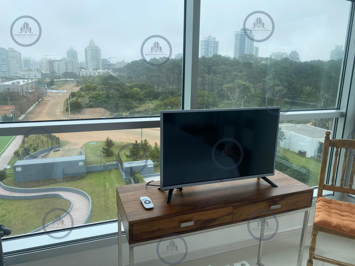 Apartamento ID.2159 - Oportunidad Moderno Apartamento de 2 Dormitorios y Dependencia a Pasos de Playa Brava