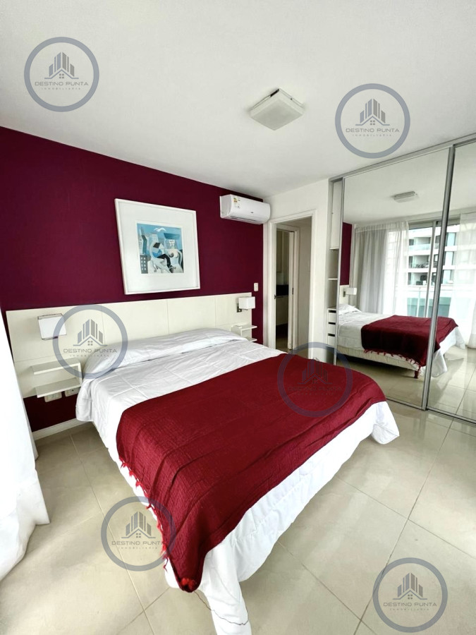 Apartamento ID.1622 - Apartamento de 1 Dormitorio en Torre con Servicios, Cerca del Mar - Alquiler Anual, Punta del Este