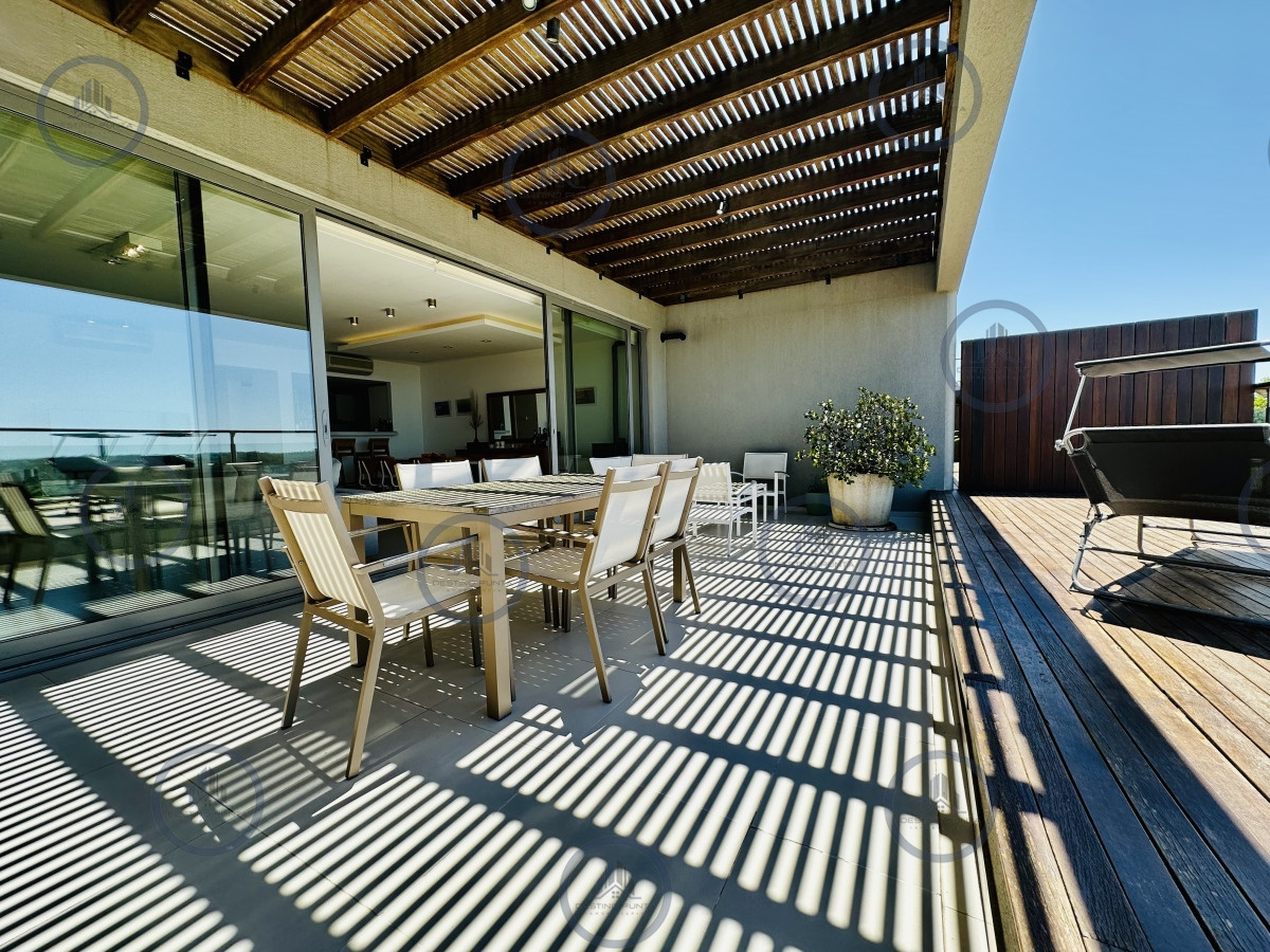 Apartamento ID.1690 - Venta y Alquiler temporario de apartamento moderno de dos dormitorios con parrillero en Punta Ballena