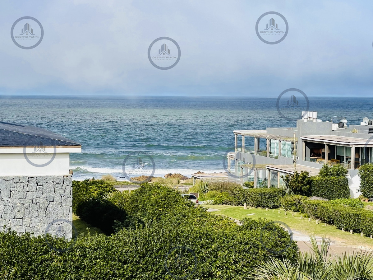 Apartamento ID.1599 - Maravilloso Penthouse de 3 Dormitorios y Parrillero en Montoya, La Barra