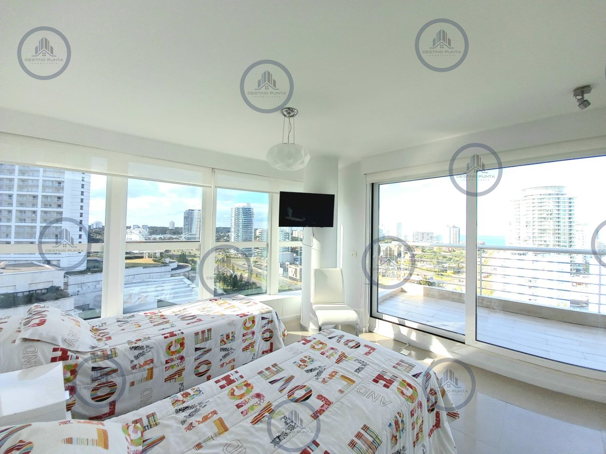 Apartamento ID.159 - Moderno Apartamento de 3 Suites en Playa Mansa con Vista al Mar