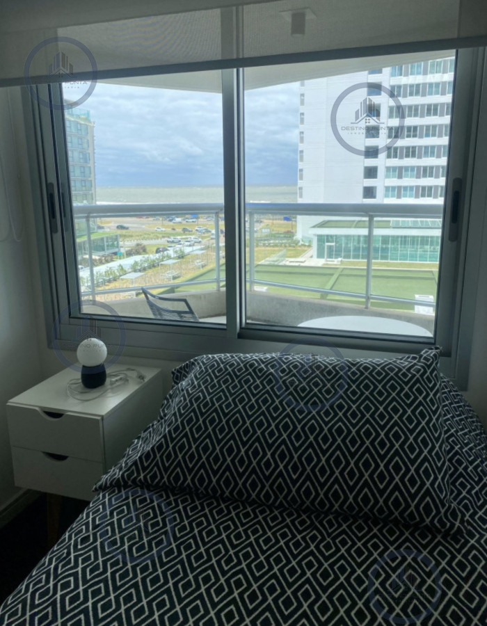 Apartamento ID.2896 - Alquiler temporal apartamento de 3 amplios dormitorios más dependencia con parrillero propio Playa Brava