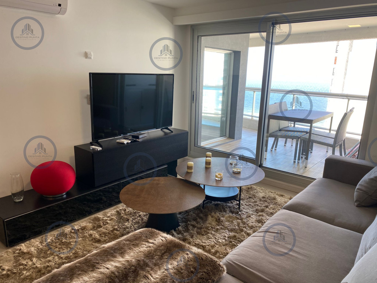 Apartamento ID.1776 - Venta de gran apartamento de 3 dormitorios con parrillero propio en Playa Brava, Punta del Este