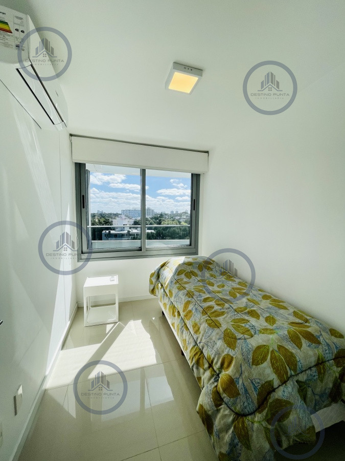 Apartamento ID.881 - Apartamento de 2 Dormitorios en Venta a metros de playa Brava, Punta del Este