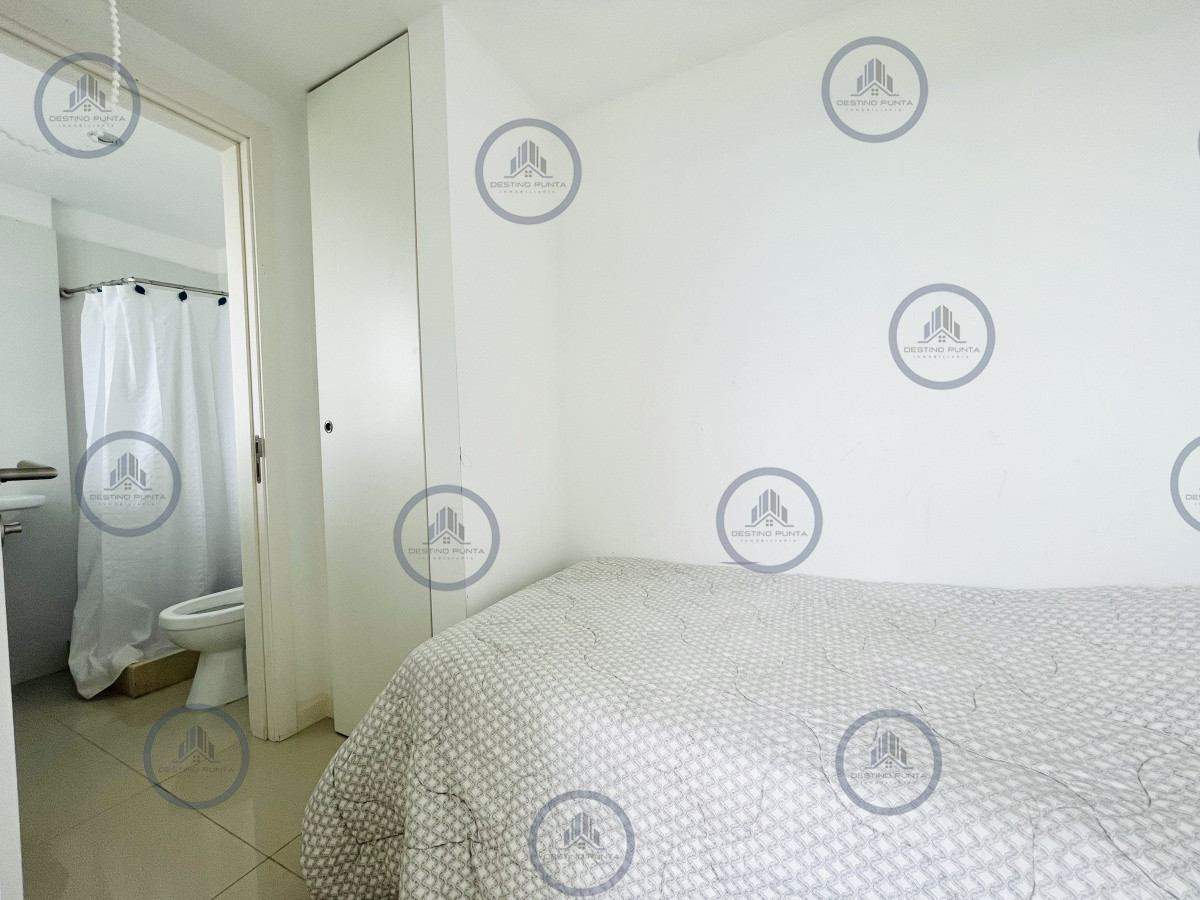 Apartamento ID.304 - Apartamento de 3 Dormitorios y Parrillero Frente al Mar, Playa Mansa