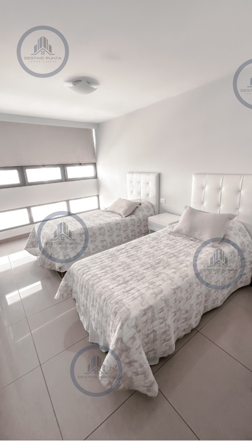 Apartamento ID.2314 - Apartamento de 2 dormitorios con 2 baños en alquiler por temporada torre moderna de Punta del este 