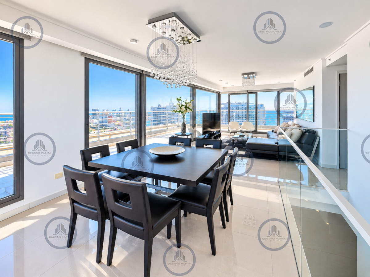 Apartamento ID.3292 - Penthouse Dúplex de 3 Dormitorios en suite con Parrillero, Jacuzzi y Amplias Terrazas con vistas panorámicas. Playa Mansa, Punta del Este