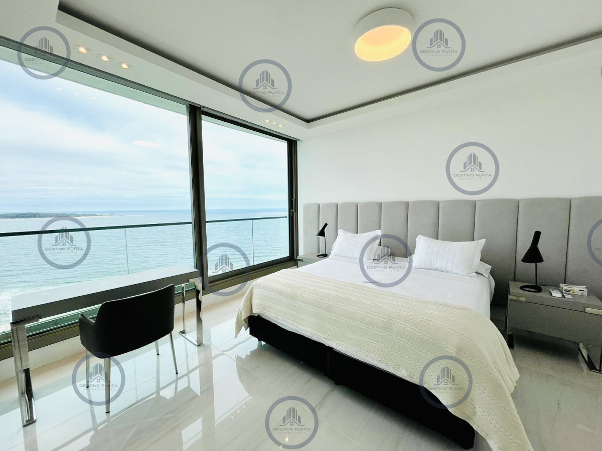 Apartamento ID.2287 - Exclusiva unidad de 4 dormitorios en suite en Fendi Chateu Playa Mansa Disponible Alquiler Anual