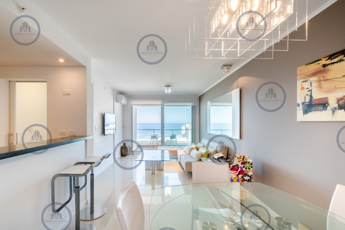 Apartamento ID.248 - Apartamento de 2 Dormitorios en Playa Brava con Vista al Mar - Venta