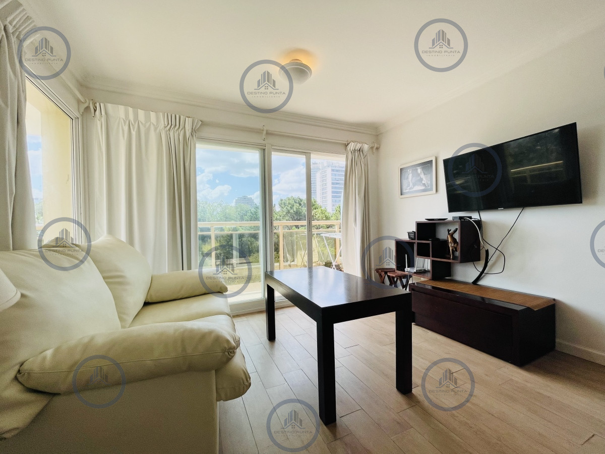 Apartamento de 2 Dormitorios en Aidy Grill a Pocos Metros de Playa Brava - Venta — fotografía 3