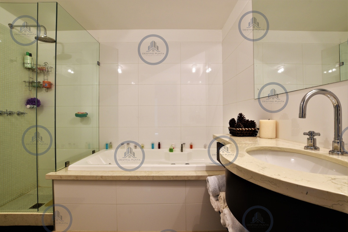 Apartamento ID.357 - Moderno Apartamento de 3 Dormitorios frente al Mar - Playa Brava