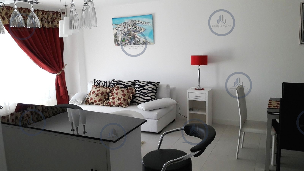 Apartamento ID.323 - Muy Buen Apartamento de 2 Dormitorios en Península - Punta del Este
