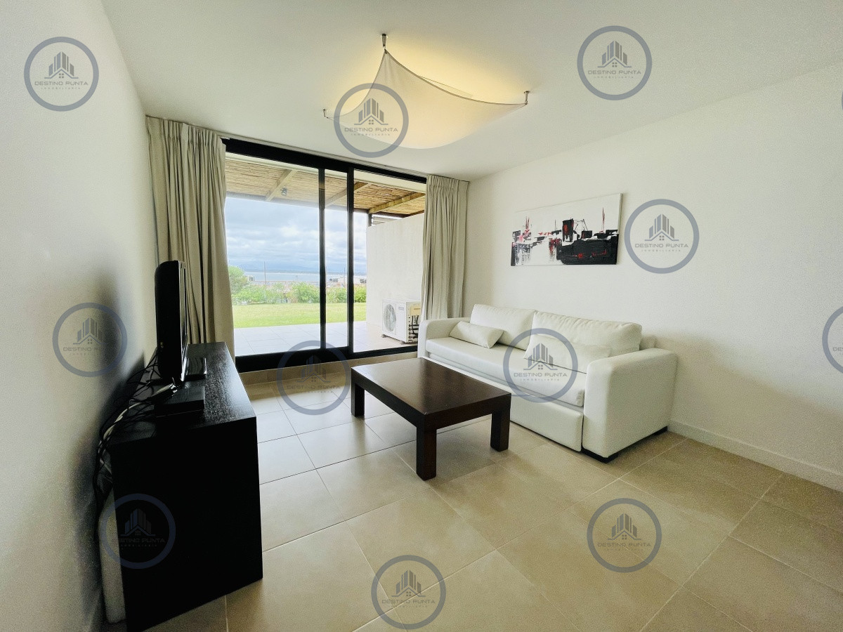 Apartamento ID.1039 - Alquiler temporario de apartamento de un dormitorio con parrillero y jardín, Punta Ballena