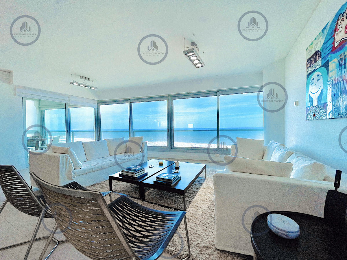 Apartamento ID.25 - Venta y alquiler temporario de apartamento de tres dormitorios mas dependencia de servicio en Playa Brava