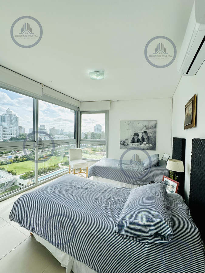 Apartamento ID.1762 - Oportunidad en Venta! Apartamento sobre playa Brava de 3 Dormitorios más Dependencia, Torre Le Parc