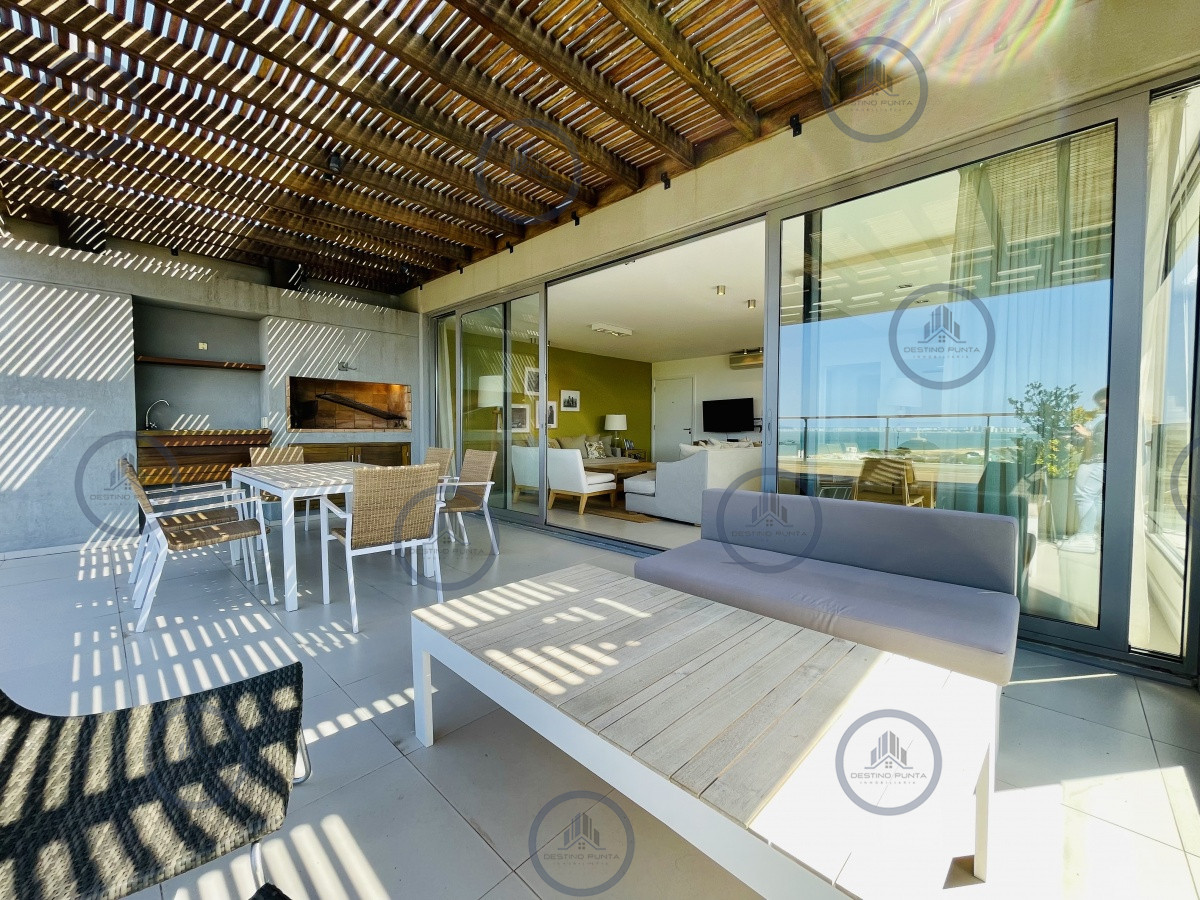 Apartamento ID.112 - Venta OPORTUNIDAD de exclusivo departamento de tres dormitorios y Parrillero en Punta Ballena