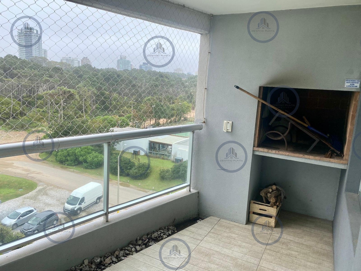 Apartamento ID.2159 - Oportunidad Moderno Apartamento de 2 Dormitorios y Dependencia a Pasos de Playa Brava