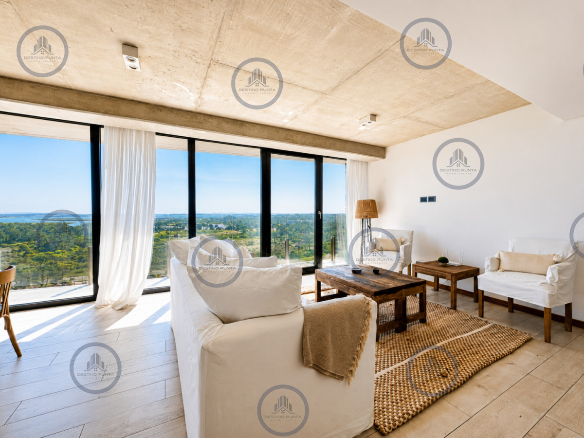 Apartamento ID.680 - Apartamento de 1 Dormitorio en Suite, piso alto de Torre Surfside Village, Punta del Este