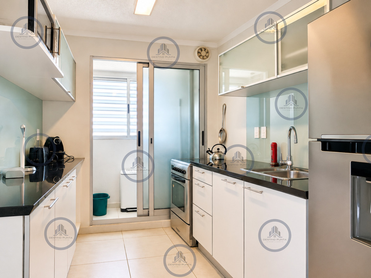 Apartamento ID.195 - Excelente Apartamento de 2 Dormitorios en Ocean Drive, Punta del Este