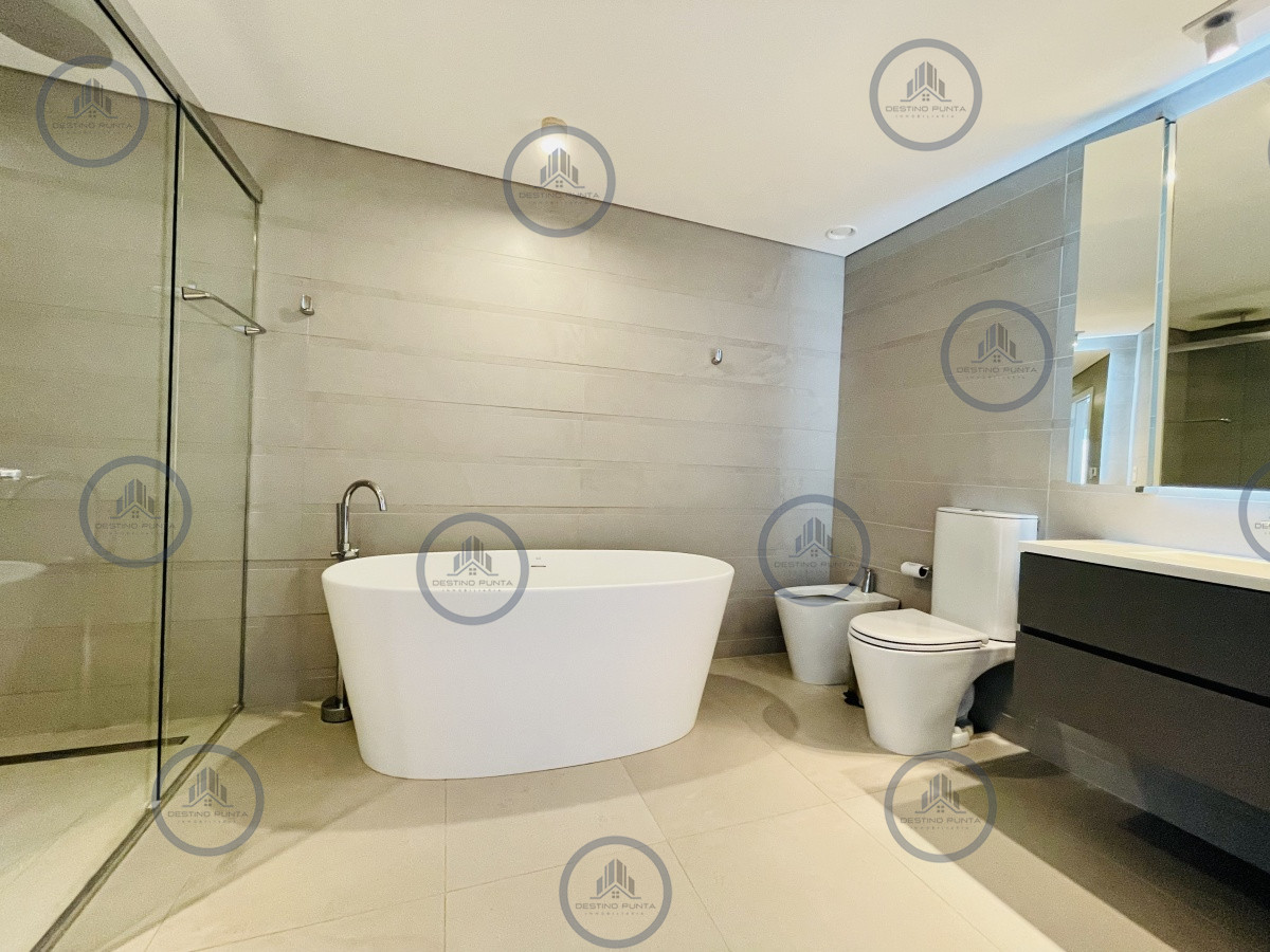 Apartamento ID.291 - Venta de Apartamento de 3 Dormitorios en suite en Le Parc 3 de Playa Brava, Punta del Este