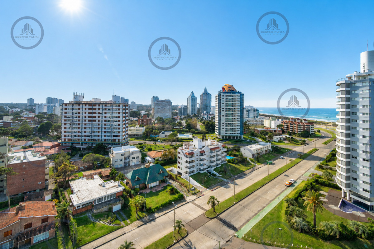 Apartamento ID.327 - Apartamento de 2 Dormitorios y Medio en Forest Tower - Punta del Este