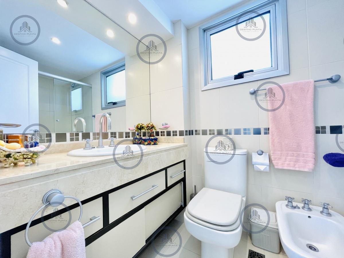 Apartamento ID.1037 - Apartamento de 2 Dormitorios y Parrillero a Pocos Metros de Playa Mansa